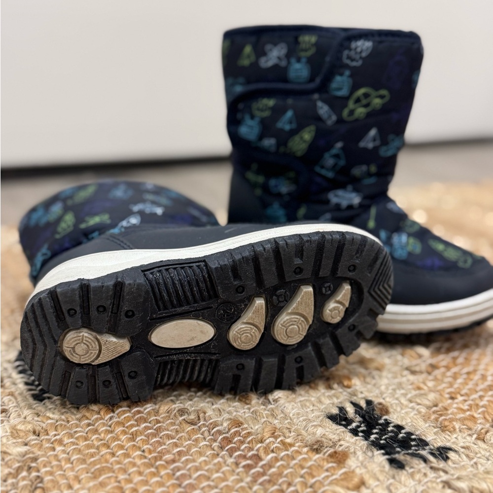 Toddler Winter Boots - Warm lining, Water-Resistant, Nonslip. Size 7 US/24 EU - Picture 2 of 5